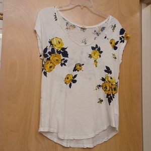 Lucky White Yellow V Neck floral Tee Shirt 1X